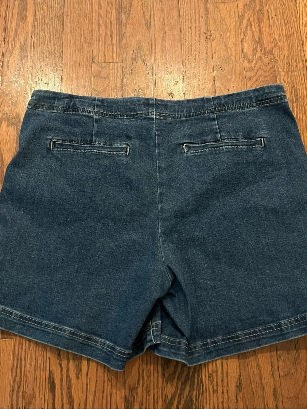 Curve Appeal Denim Button Front Skort Women’s Large Dark Wash - Picture 3 of 7